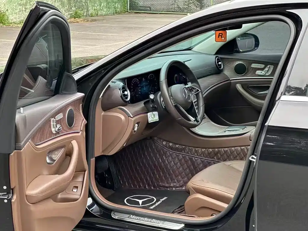 Mercedes-Benz E-Class E 2023 E 300 L Fashion