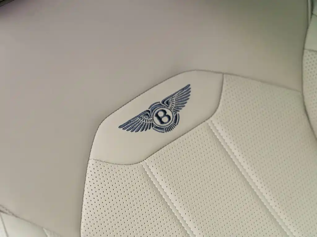 Bentley Bentayga — миниатюра 13