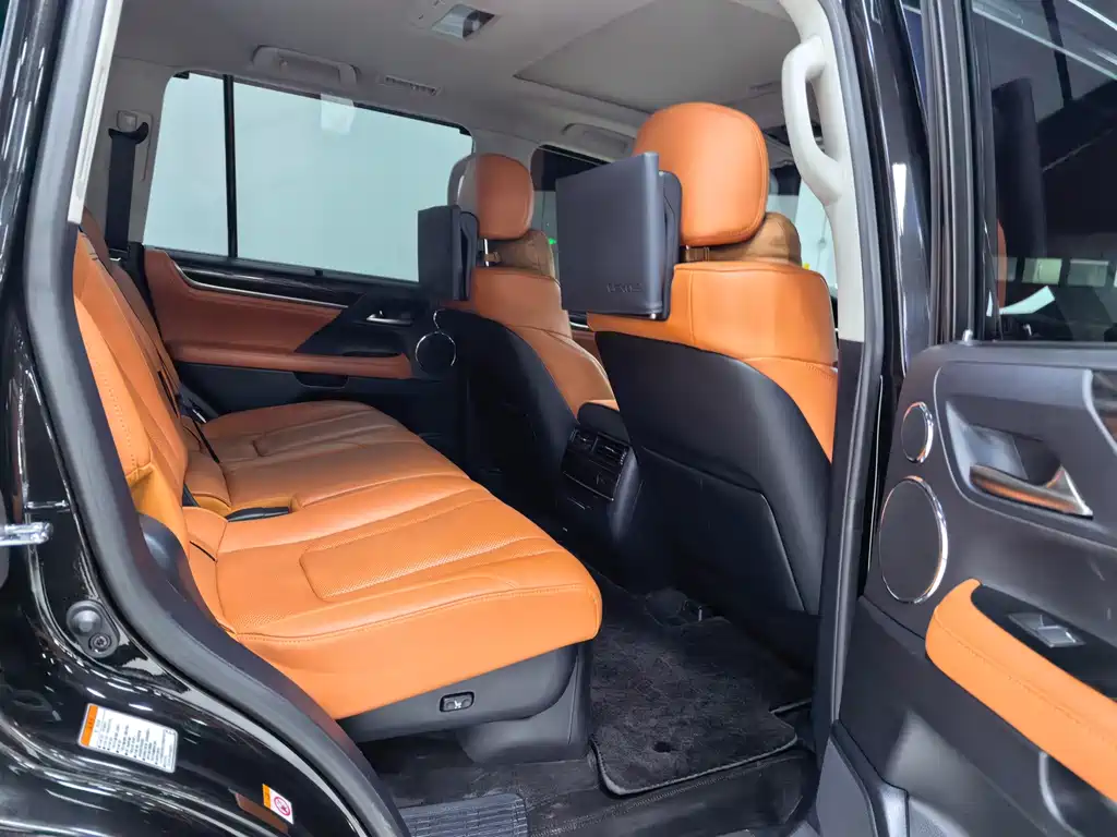 Lexus LX — миниатюра 5