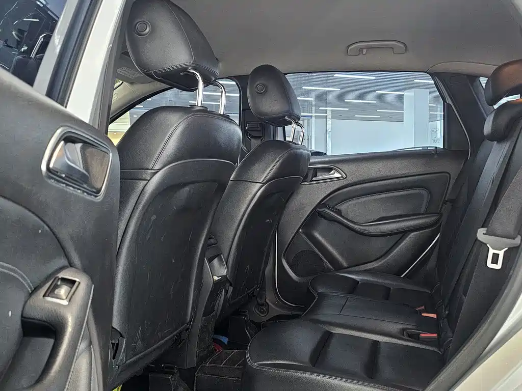Mercedes-Benz B-Class — миниатюра 12