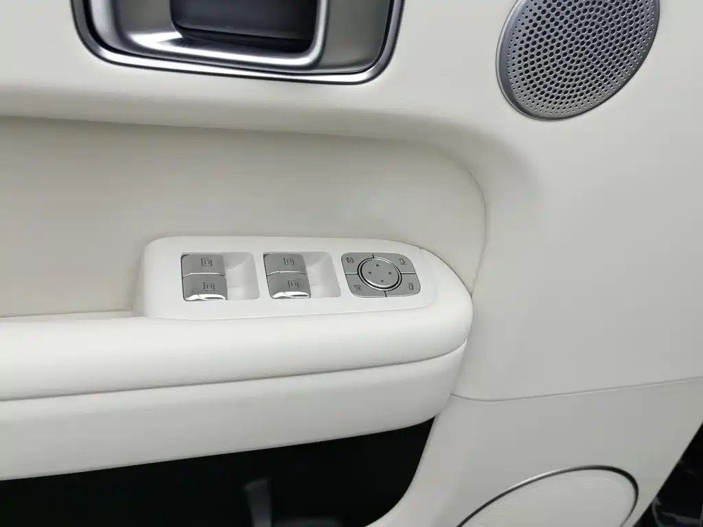 Li Auto Li L6 — миниатюра 9