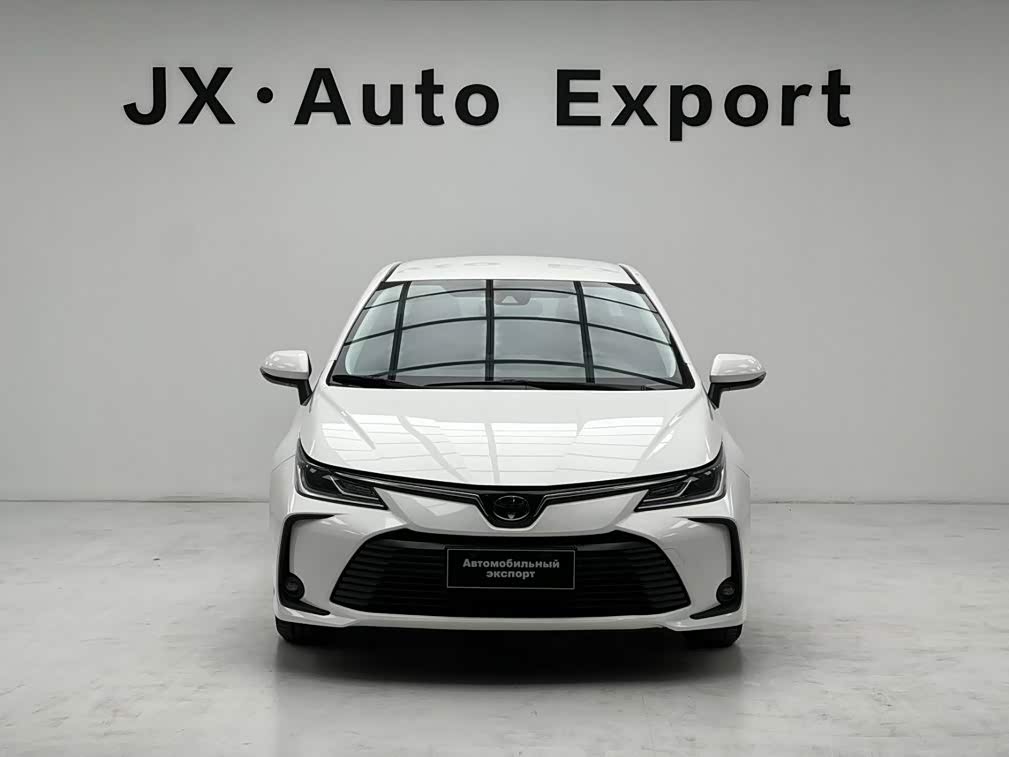 Toyota Corolla 1.5 л 2022 г. Белый, пробег 37000 км