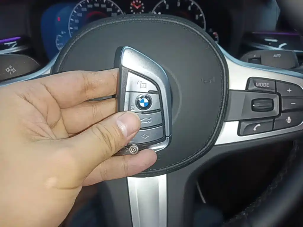 BMW 5 Series — миниатюра 9