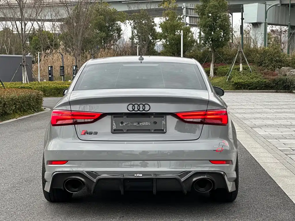 AUDI RS 3