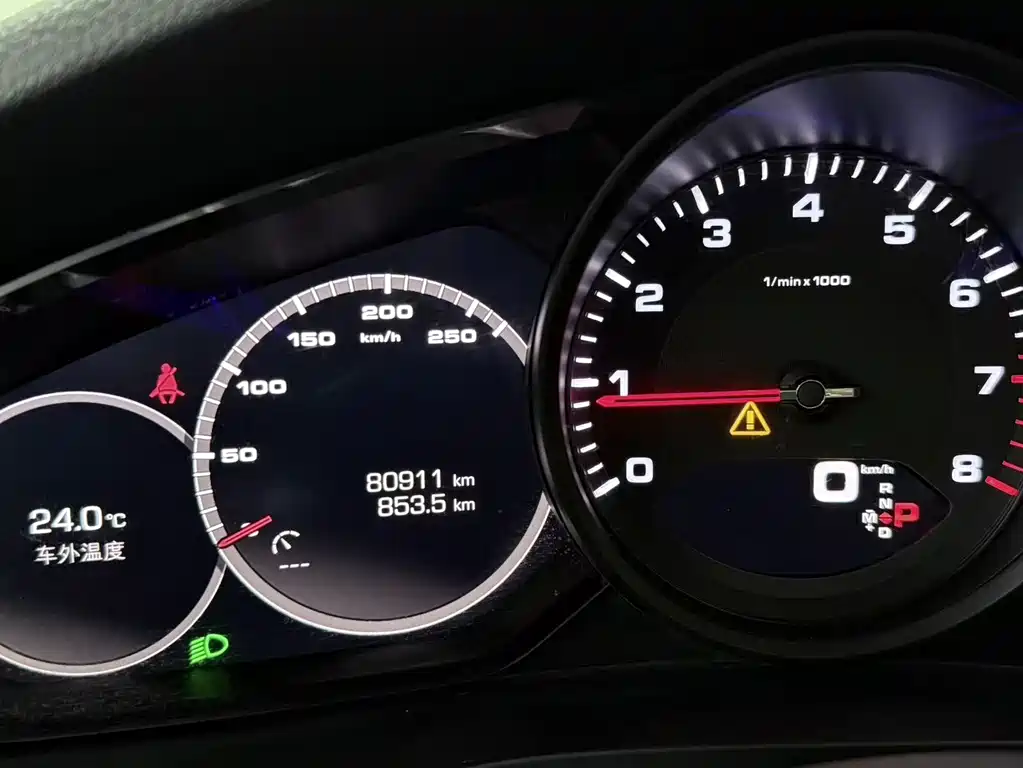 Porsche Cayenne — миниатюра 18