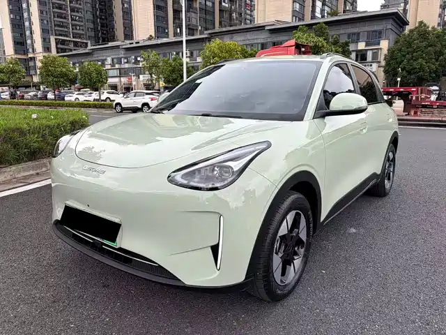 2024 Geely Xingyuan