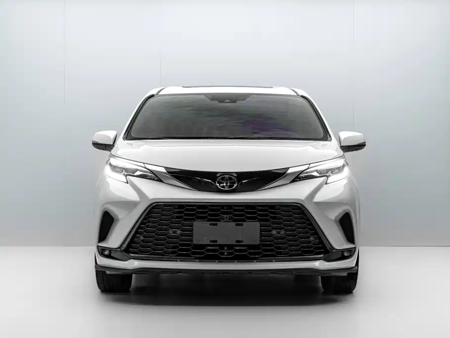 Toyota Granvia — миниатюра 2