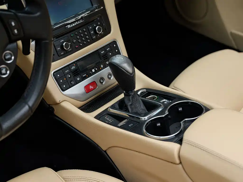 Maserati GranCabrio — миниатюра 11