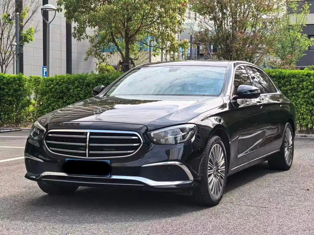Mercedes-Benz E-Class 2022
