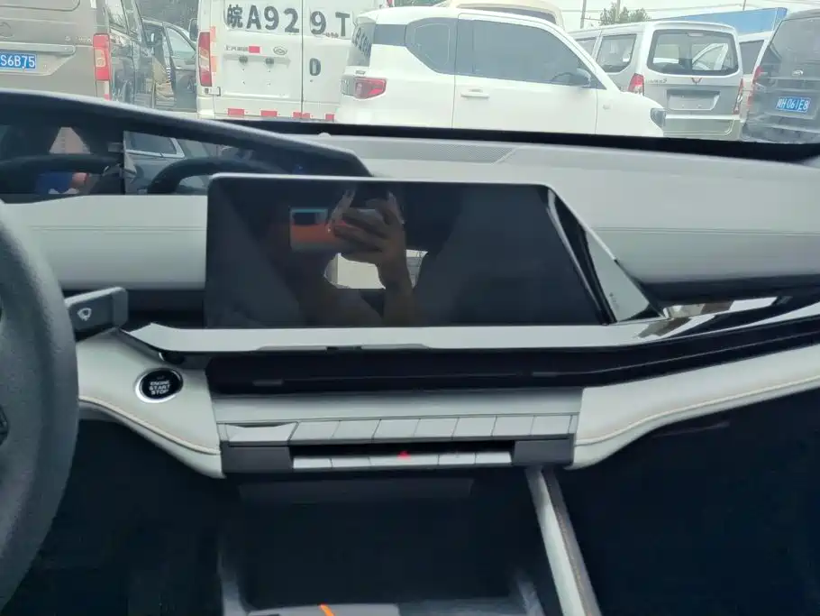 Changan UNI-V iDD — миниатюра 13