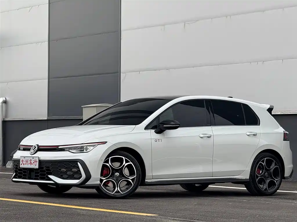 Volkswagen Golf GTI 2025