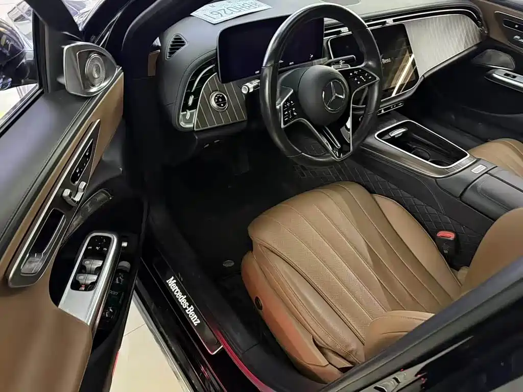 Mercedes-Benz E-Class — миниатюра 11