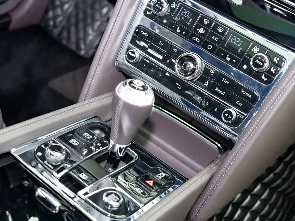 Bentley Mulsanne — миниатюра 17