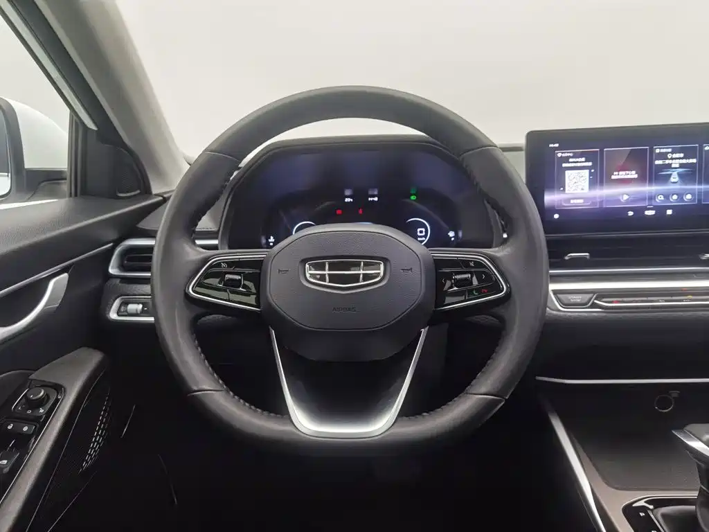 Geely Emgrand — миниатюра 11