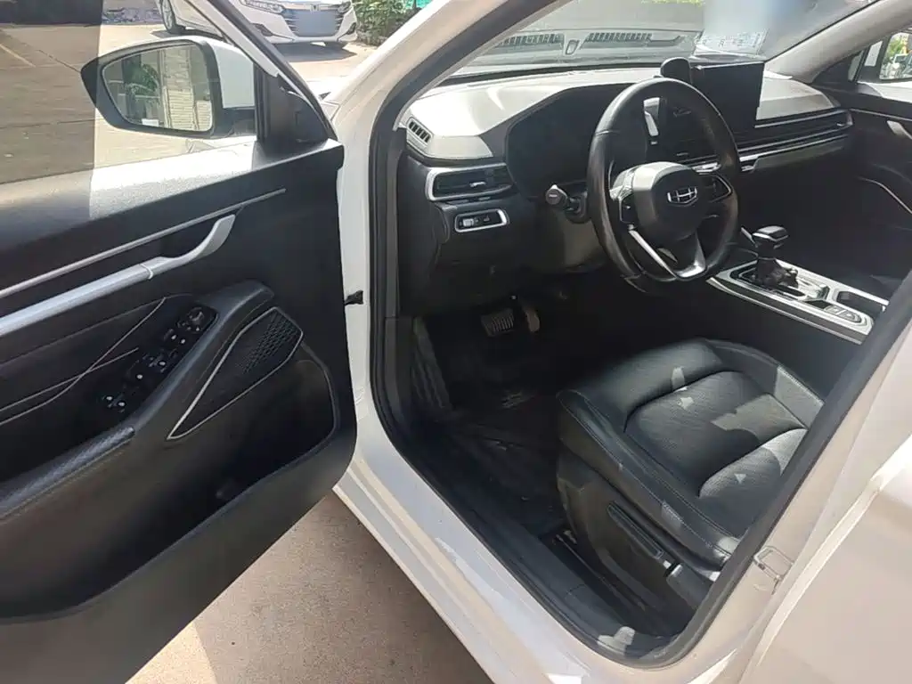 Geely Emgrand — миниатюра 16