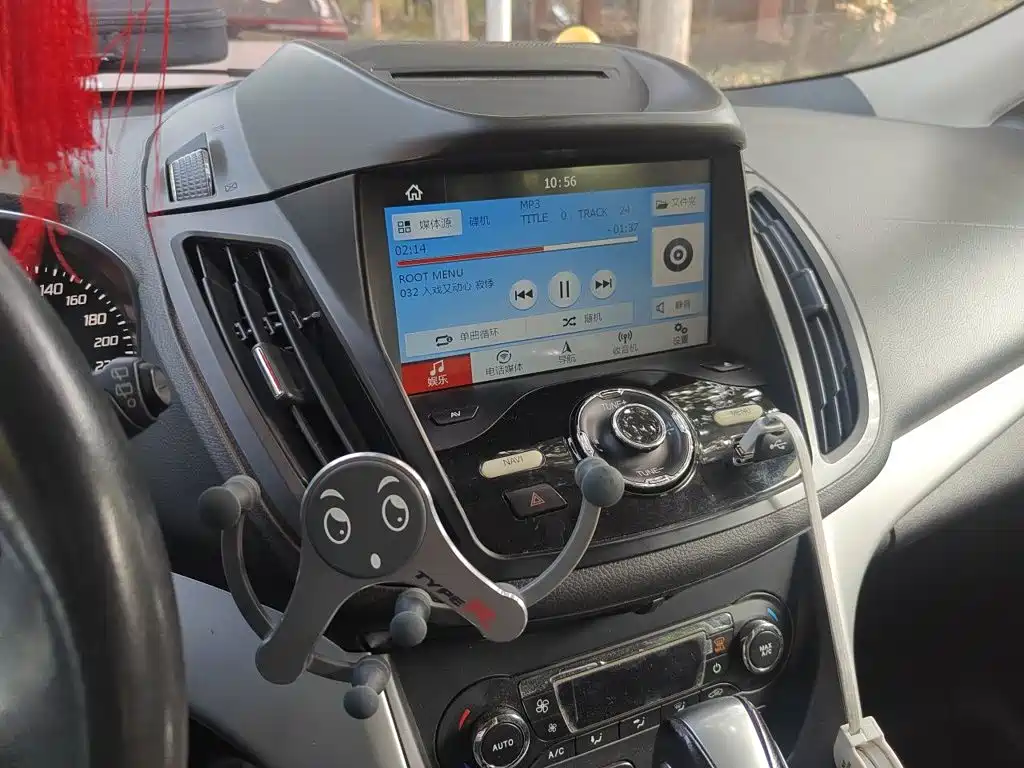 Ford Kuga — миниатюра 9