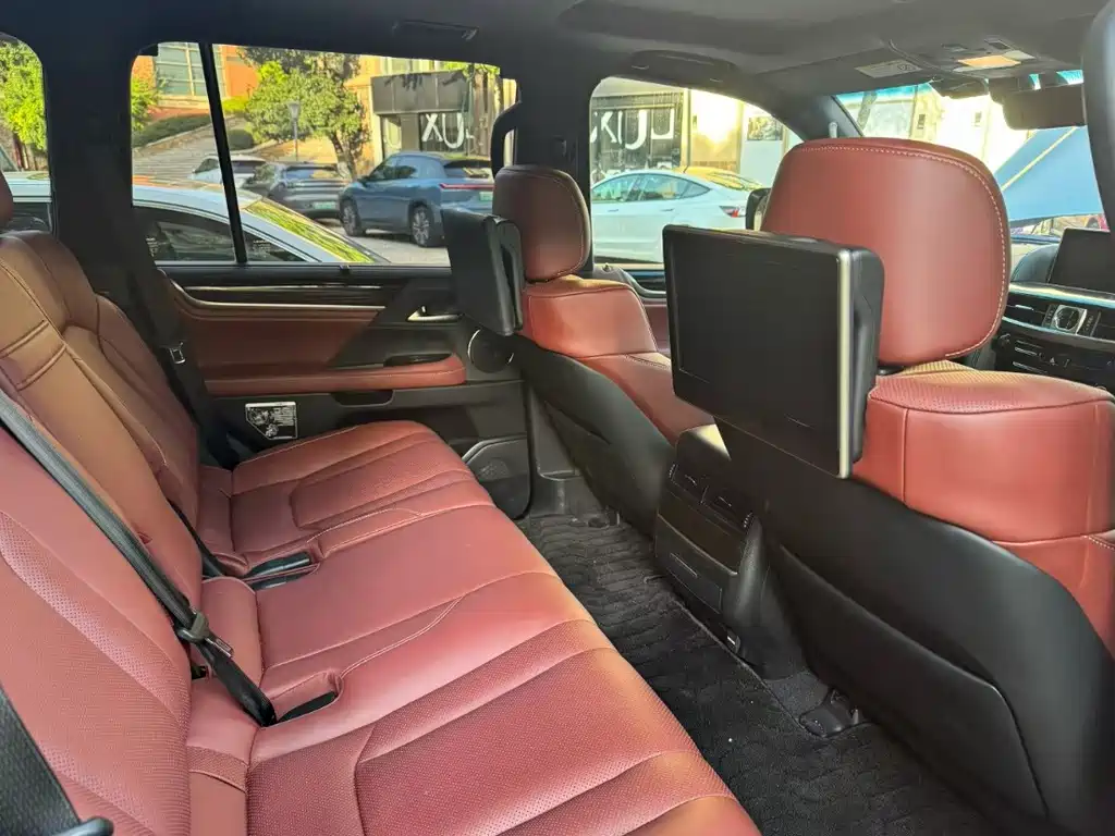 Lexus LX — миниатюра 7