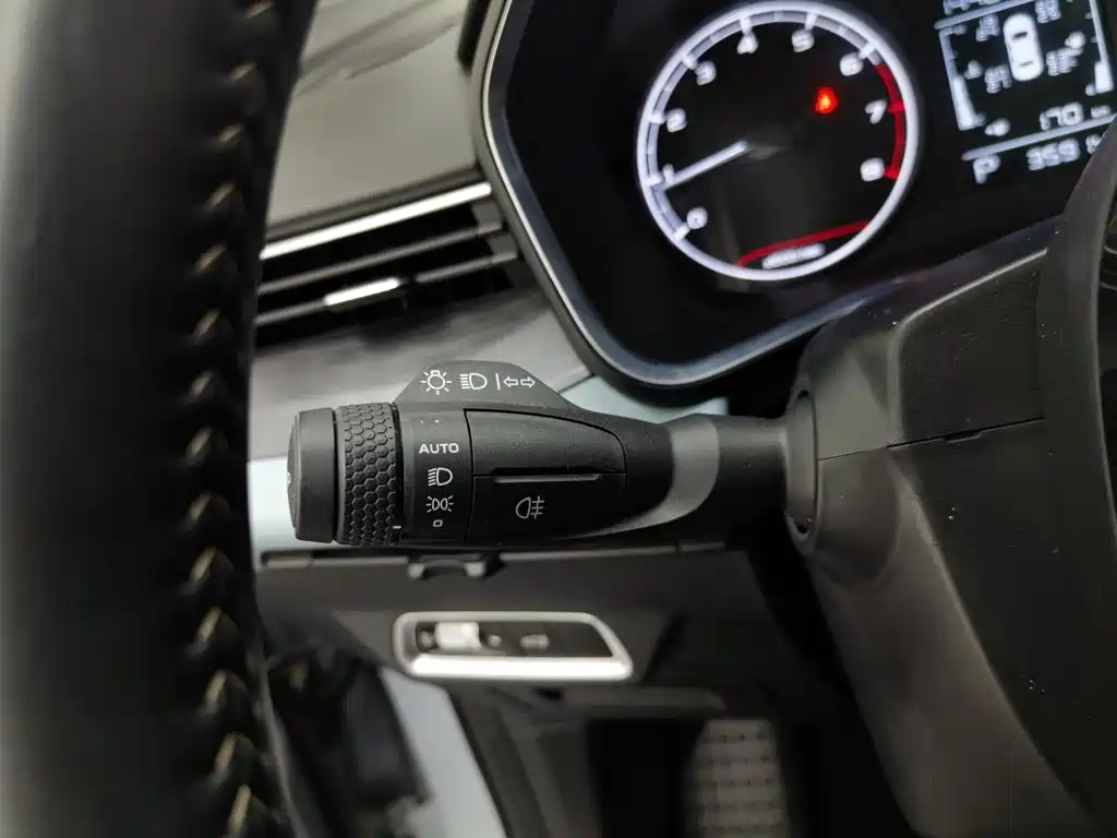 Geely Emgrand S — миниатюра 21