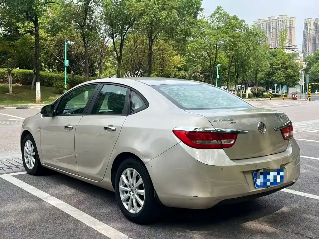 Buick Excelle — миниатюра 12