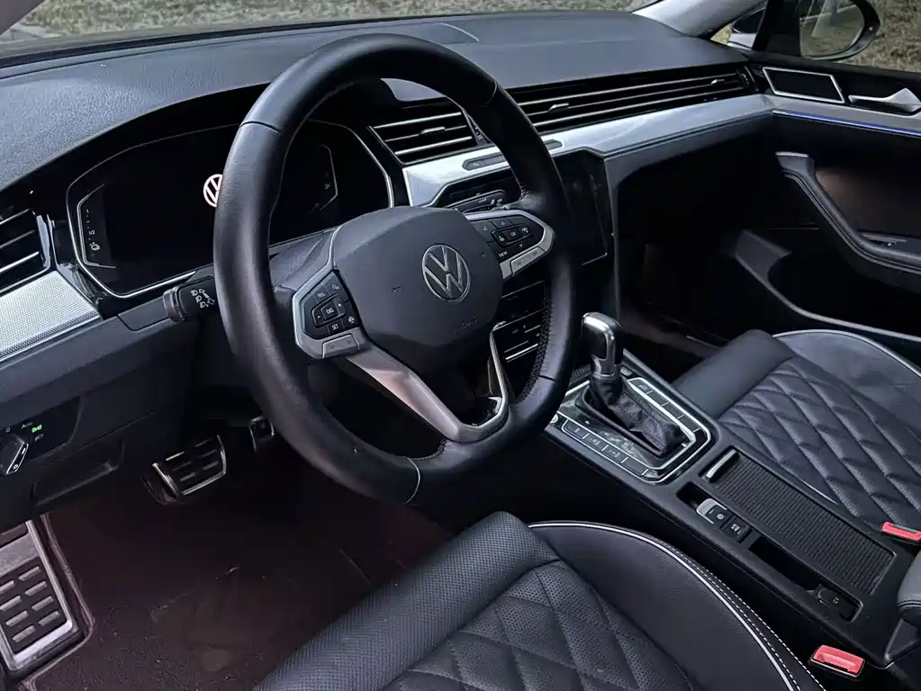 Volkswagen Magotan PHEV — миниатюра 11