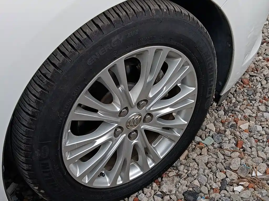 Buick Excelle — миниатюра 6