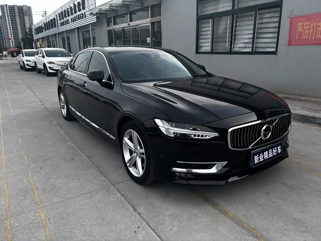 Volvo S90 2019 T5
