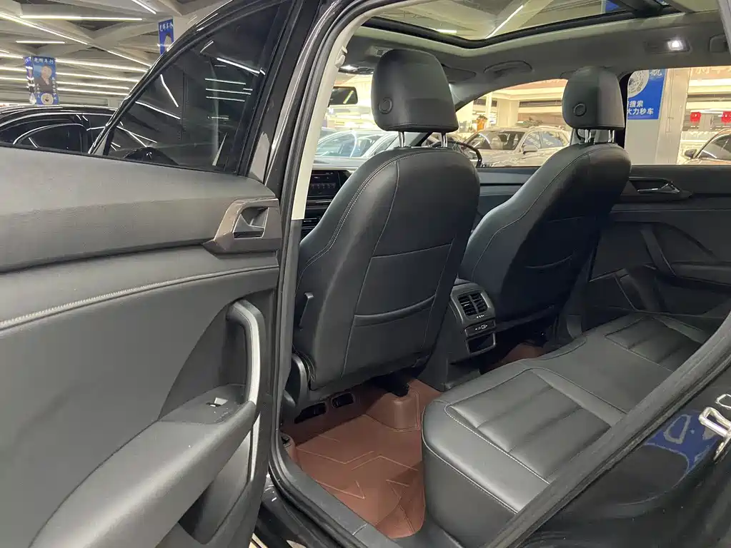 Volkswagen Tharu 2022 280TSI Comfort