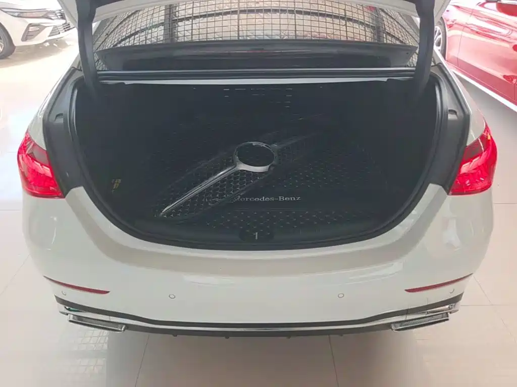 Mercedes-Benz C-Class — миниатюра 19