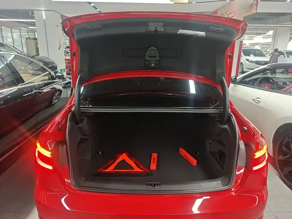 Audi A4L — миниатюра 19