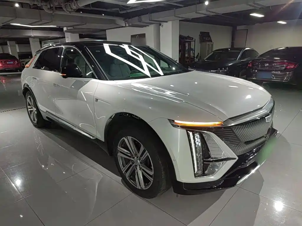 Cadillac Lyriq — миниатюра 4