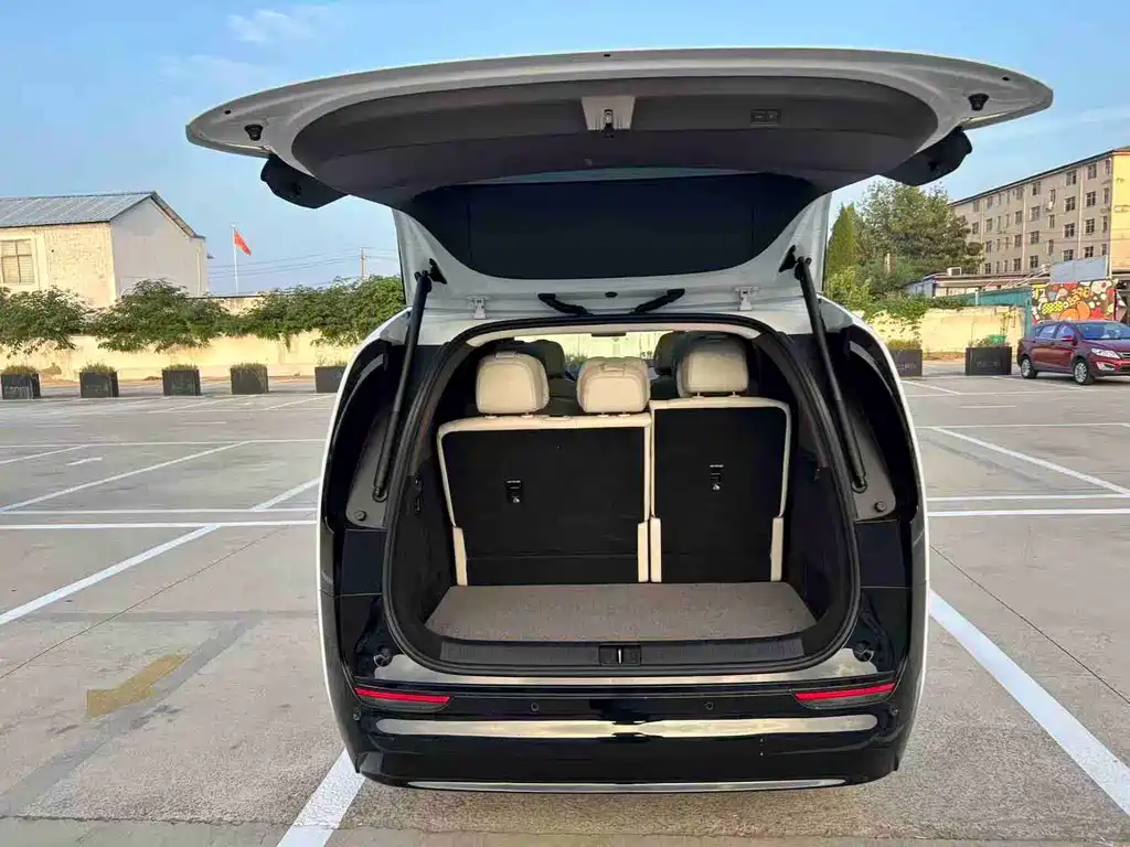 Li Auto Li MEGA — миниатюра 7