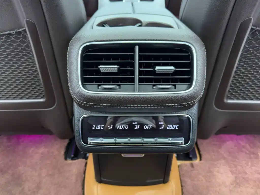 Mercedes-Benz GLS — миниатюра 14