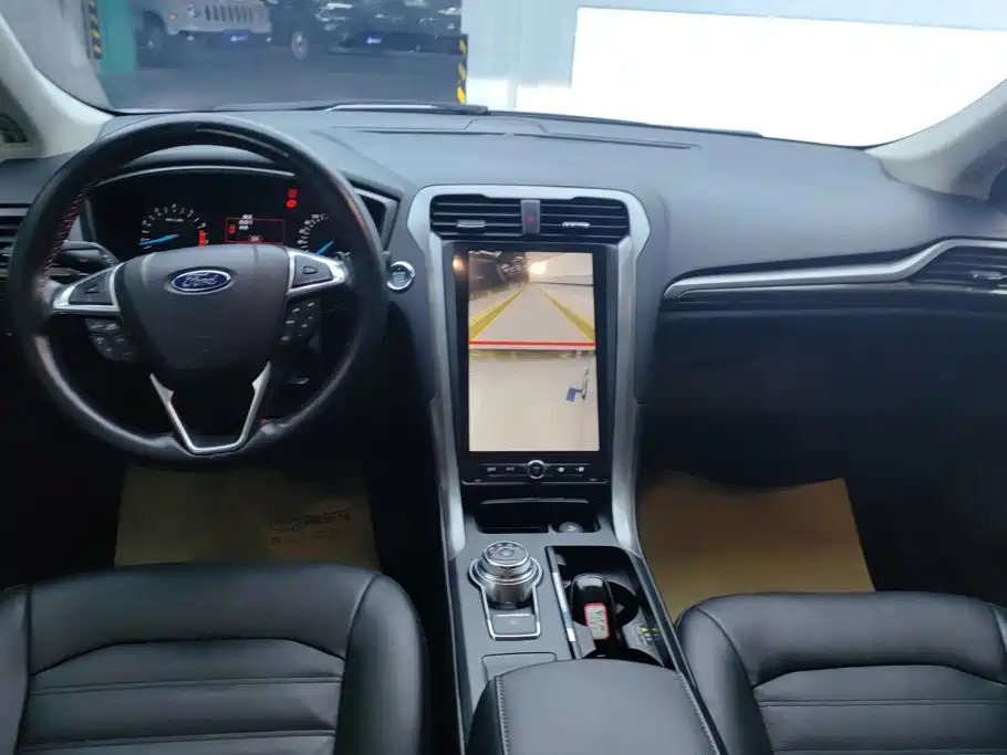 Ford Mondeo — миниатюра 12