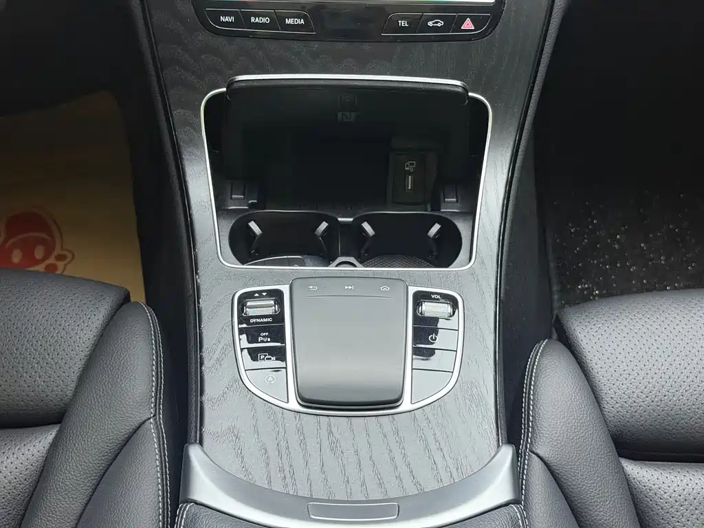 Mercedes-Benz C-Class — миниатюра 12