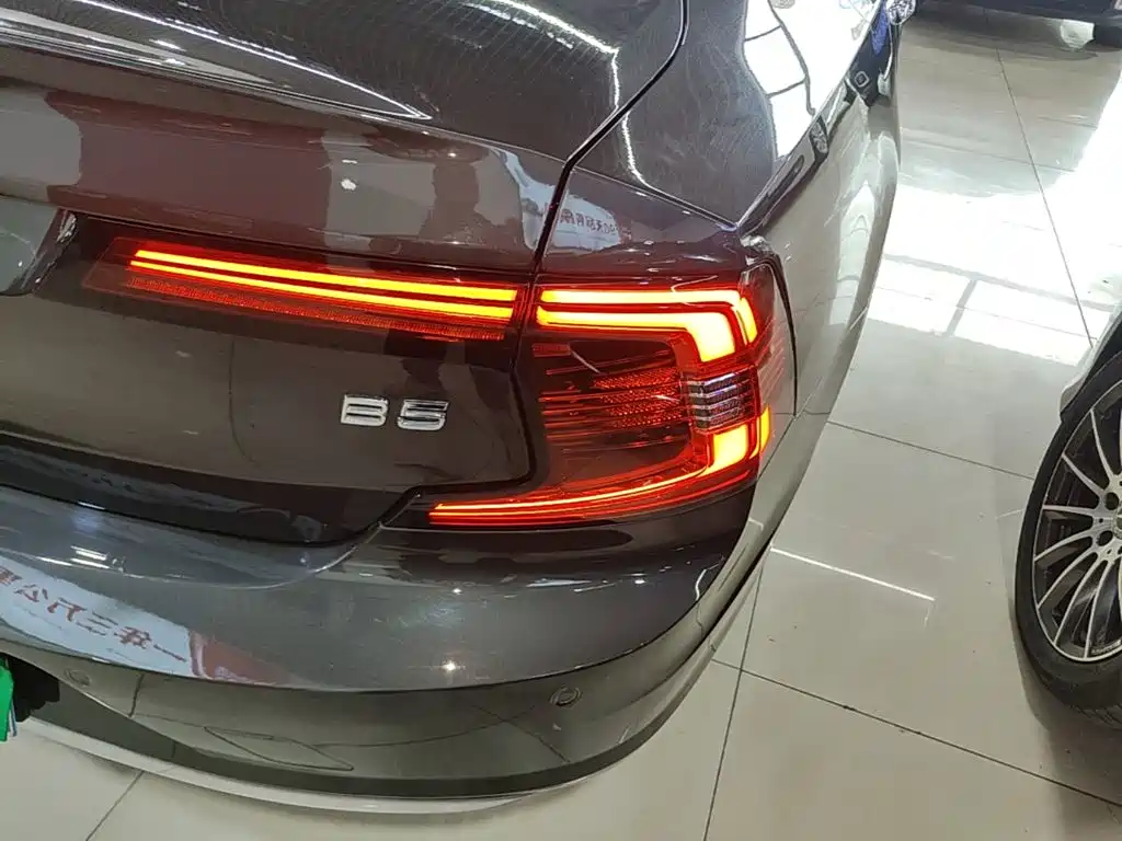 Volvo S90 — миниатюра 8
