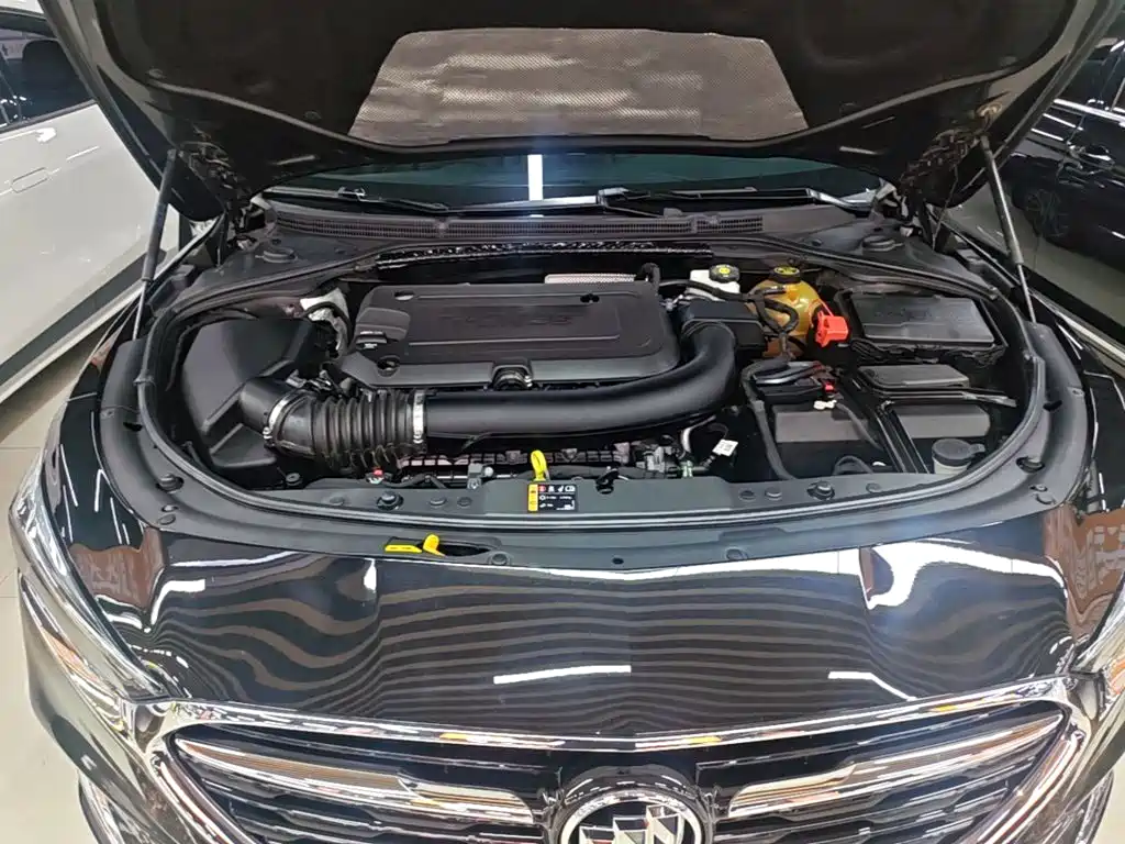 Buick LaCrosse — миниатюра 18