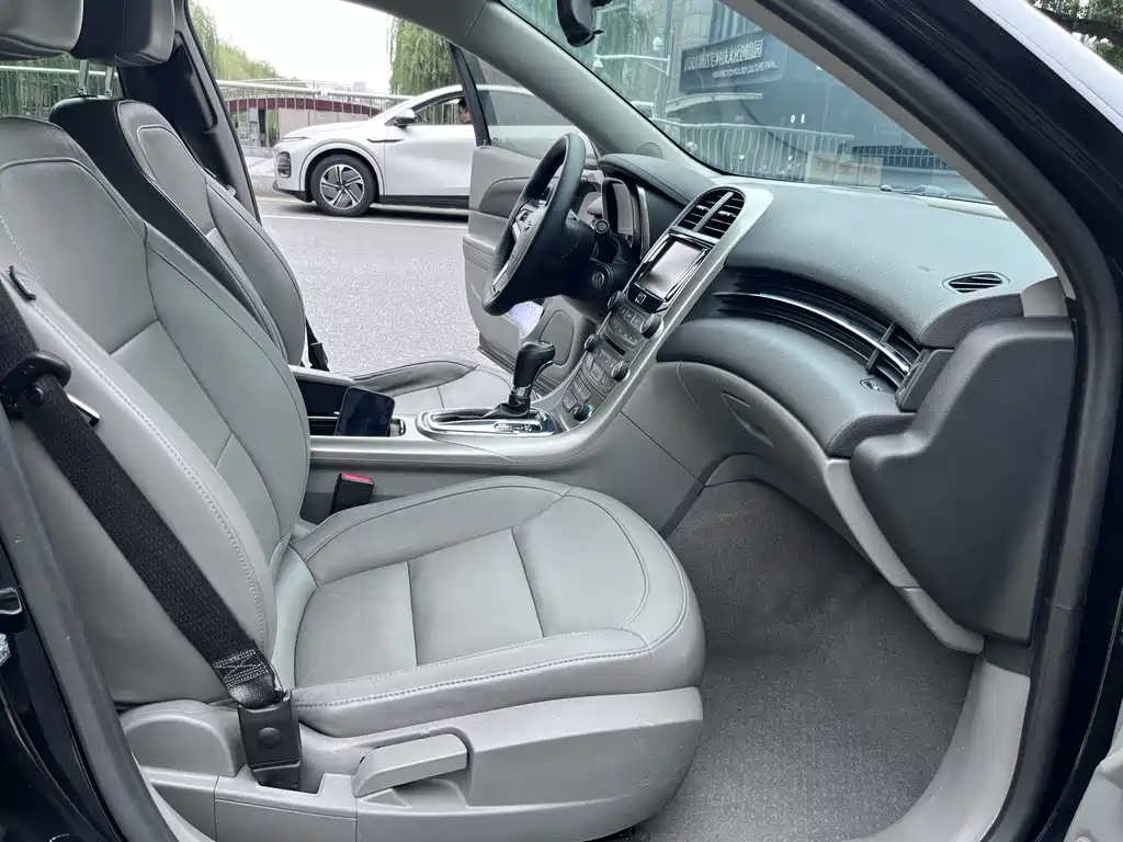 Chevrolet Malibu — миниатюра 13
