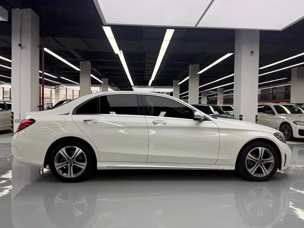 Mercedes-Benz C-Class — миниатюра 33