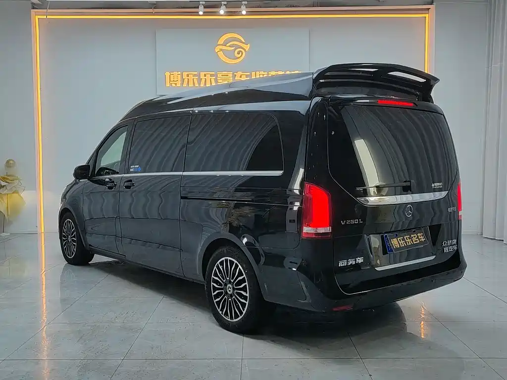 MERCEDES-BENZ V CLASS