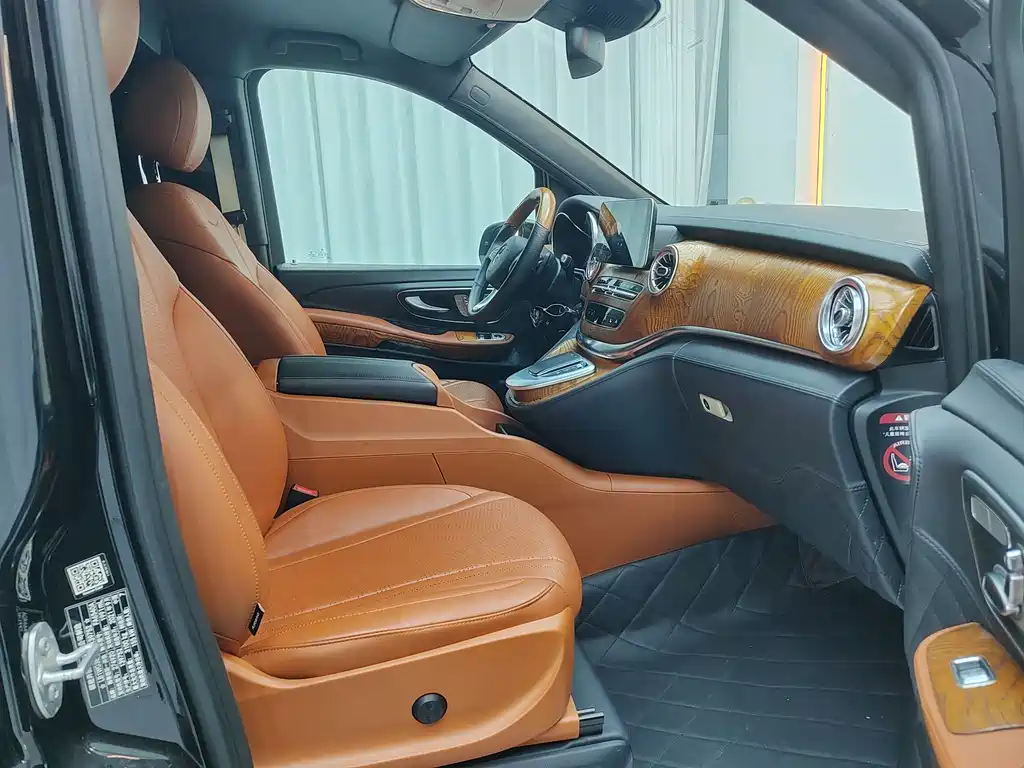 MERCEDES-BENZ V CLASS