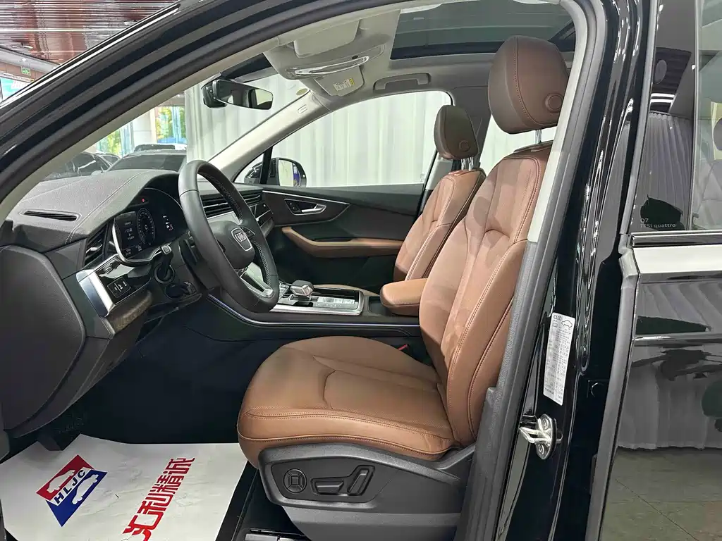 Audi Q7 — миниатюра 4