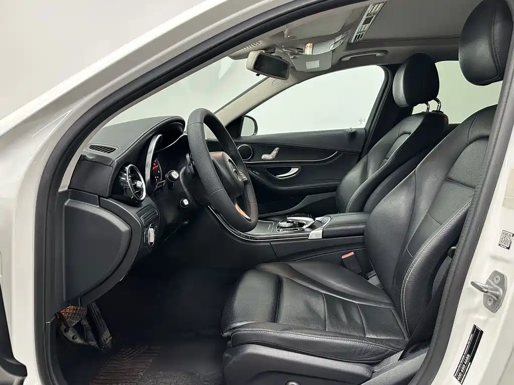 Mercedes-Benz C-Class — миниатюра 14