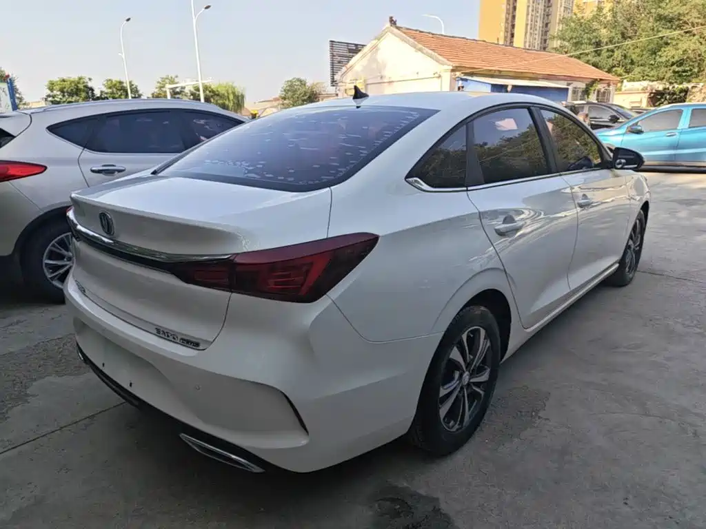 Changan Eado — миниатюра 7