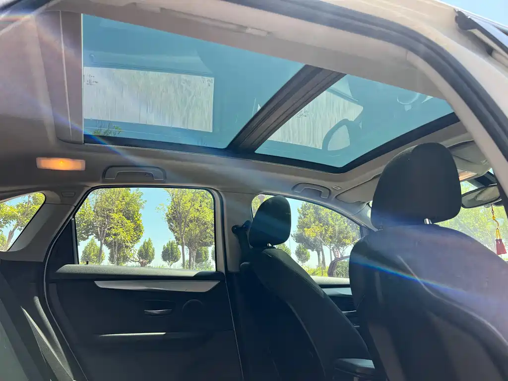 BMW 2 Series Active Tourer — миниатюра 18