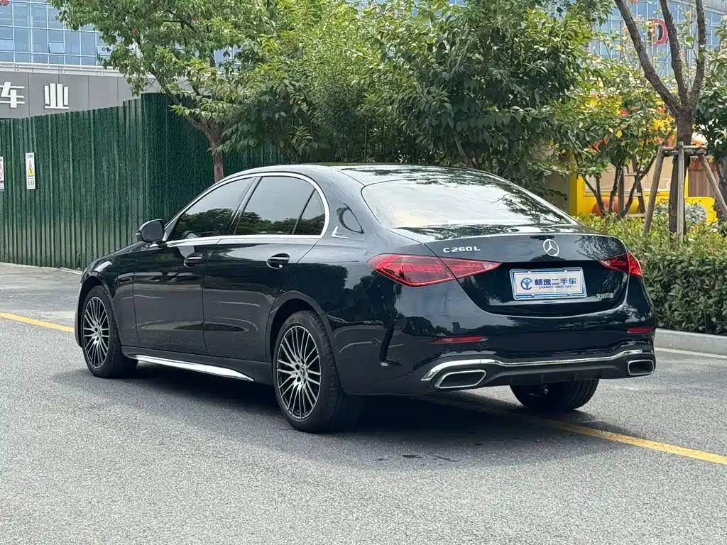 Mercedes-Benz C-Class — миниатюра 6