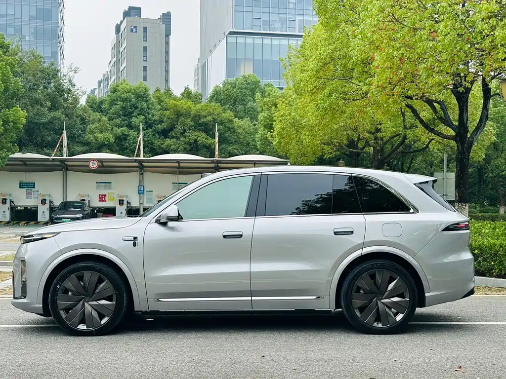 Li Auto Li L8 — миниатюра 3