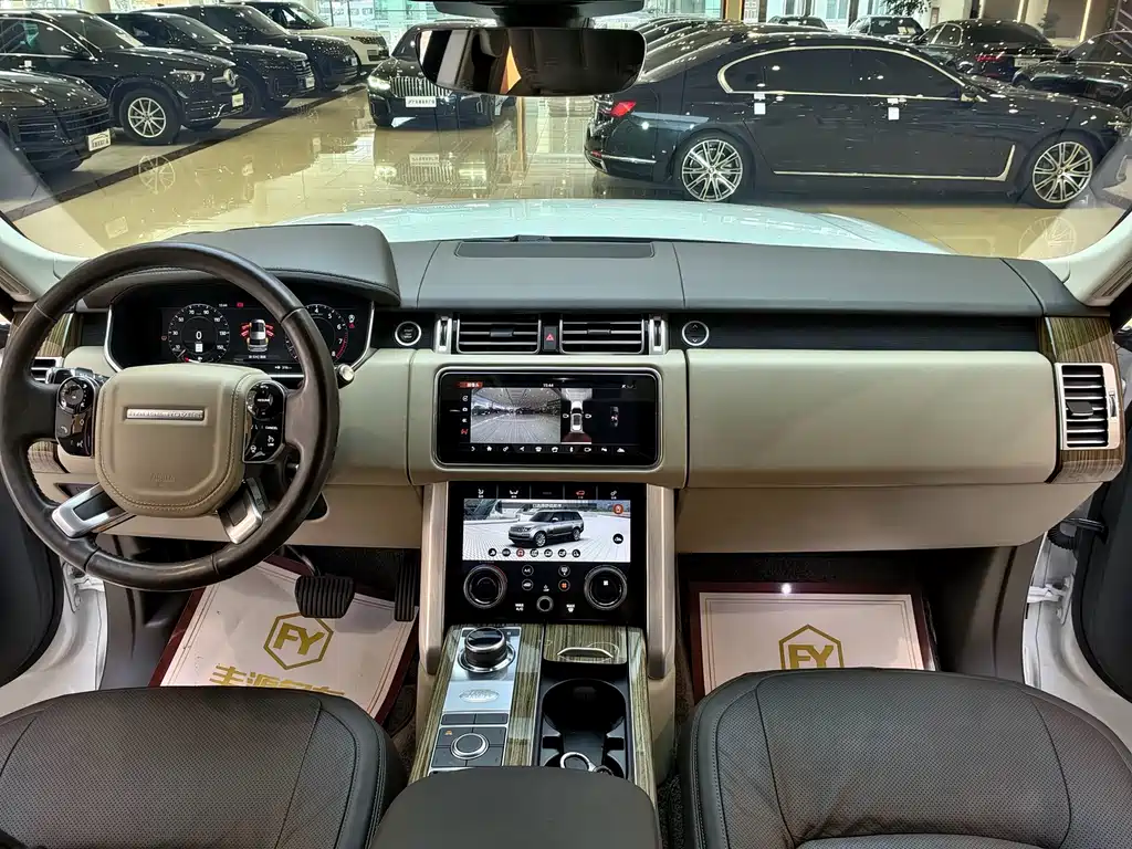 Land Rover Range Rover — миниатюра 14