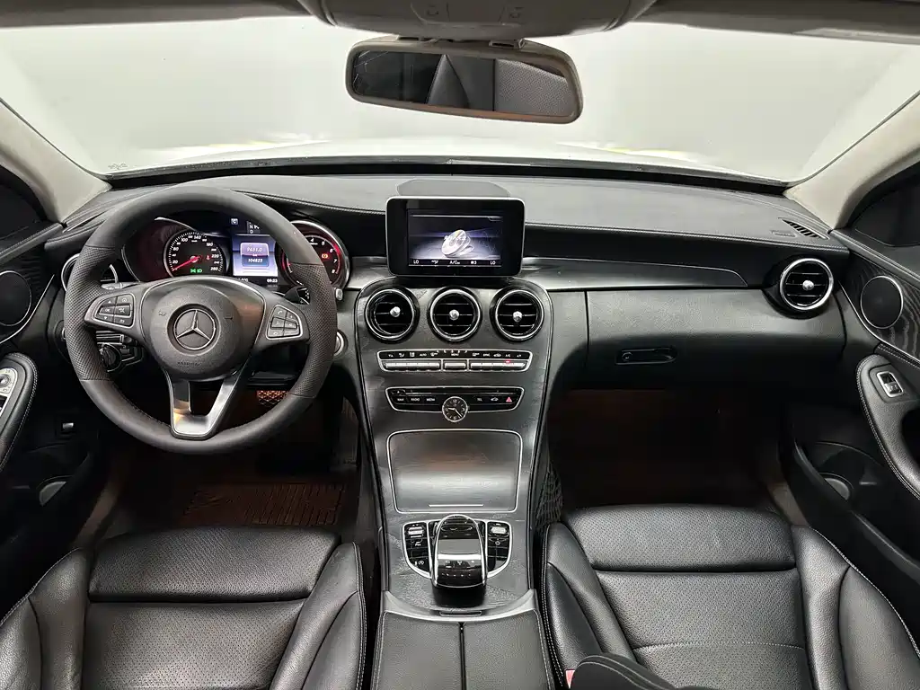 Mercedes-Benz C-Class — миниатюра 9
