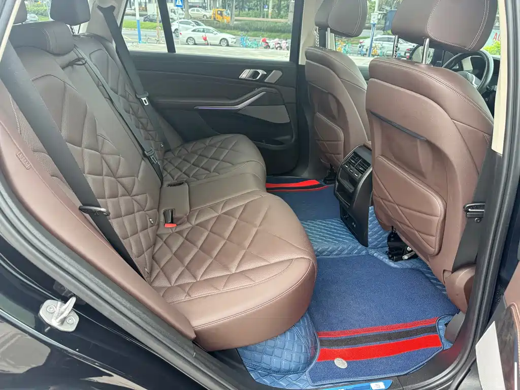 BMW X5 — миниатюра 24