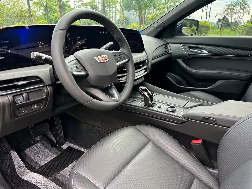 Cadillac CT5 — миниатюра 5